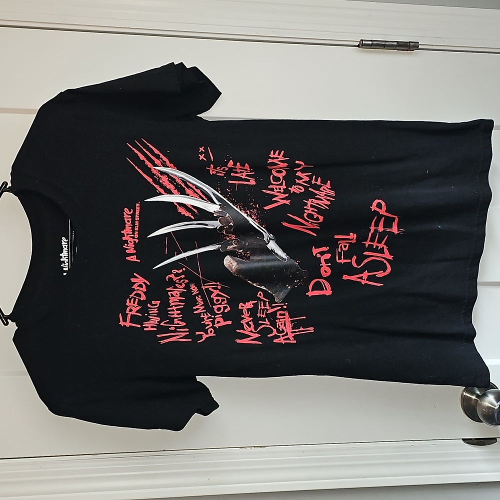 A Nightmare on Elm Street Womens Black T-Shirt. Sz small